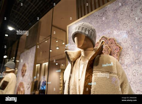 loro piana mannequin.